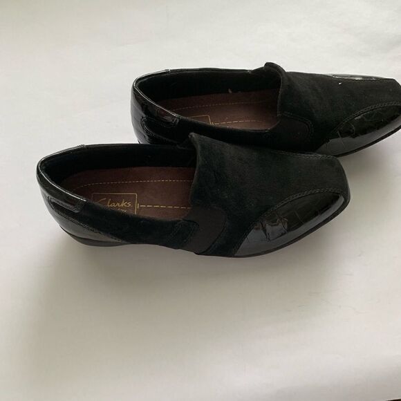 Clark’s Black Suede/Faux Croc Loafer 7.5 E… - Picture 6 of 6